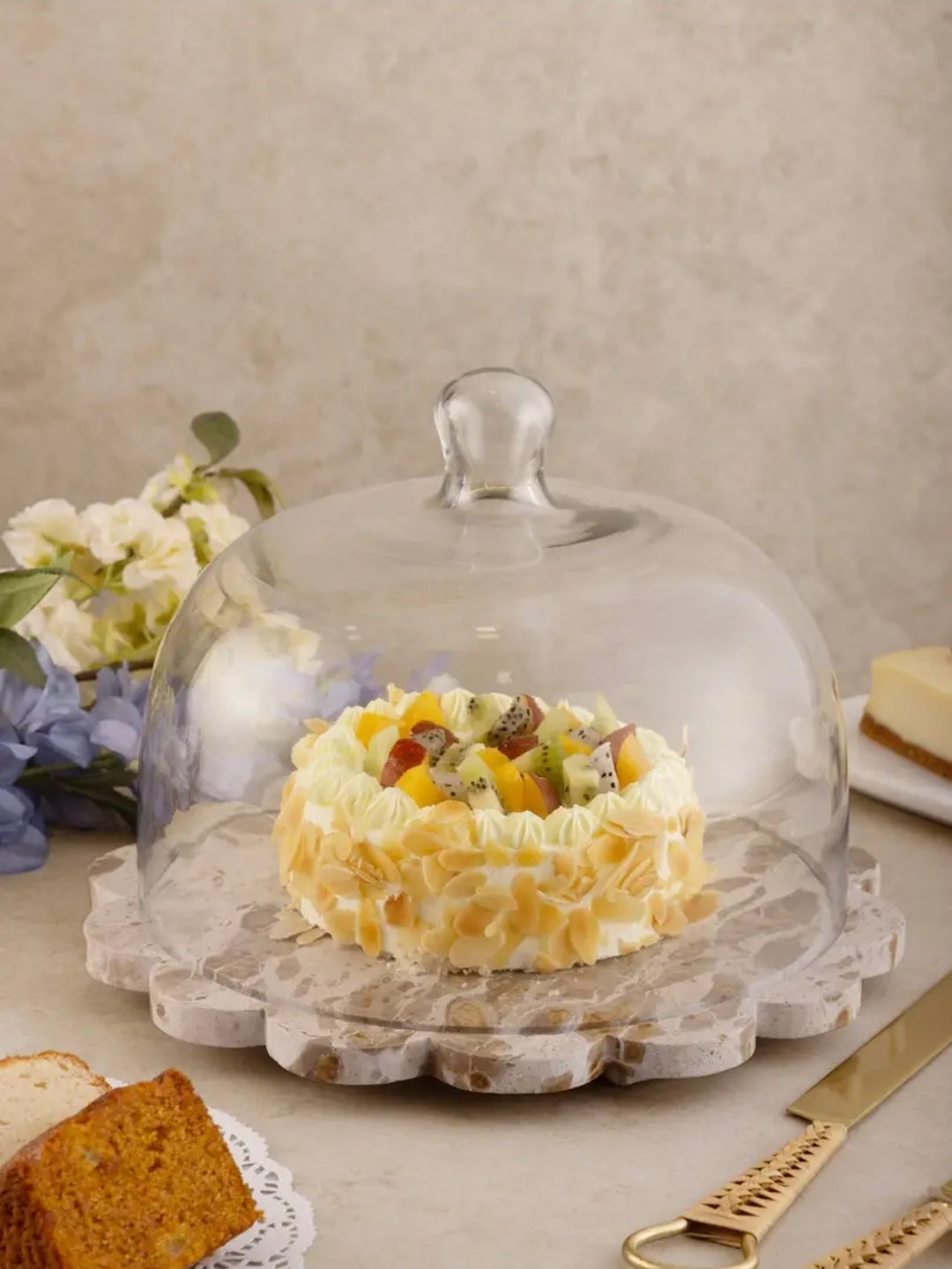 Viola Serving Board With Cloche [GAURI KOHLI]