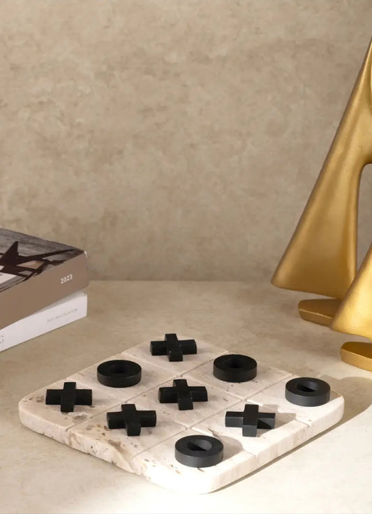 Monty Tic Tac Toe [GAURI KOHLI]